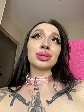 Webcam Model (Molly__Moon)  is live.Free join now!