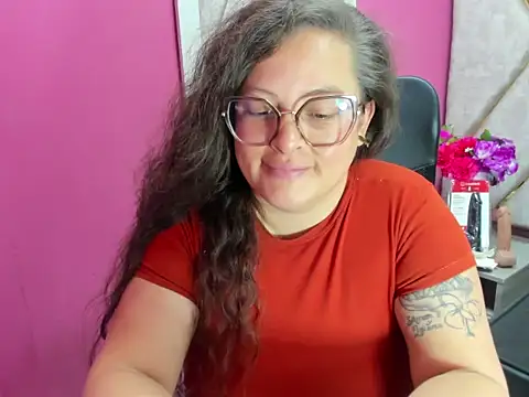 sarah_boobs_ (F young) - 🥵MAKE ME HAPPY⭐ Help me reach my goal!