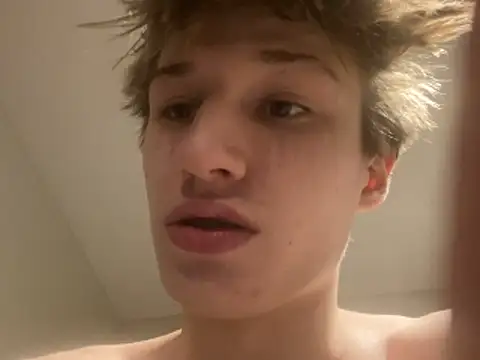 yourwhiteboy1 live cam