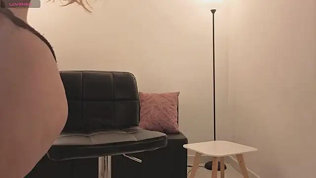 camiilaa1 - Camiilaa1's free webcam - UK Sex Cams