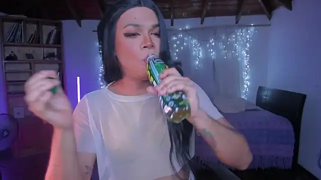 CuteRomi live sex cam