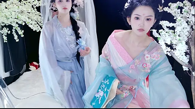 美女Banana-Milk69在线直播