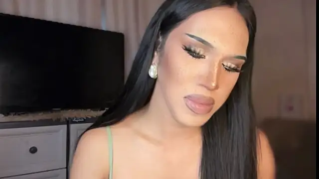 ts_glamxx (T young) - I NEED SOMEONE TO CUDDLE <3