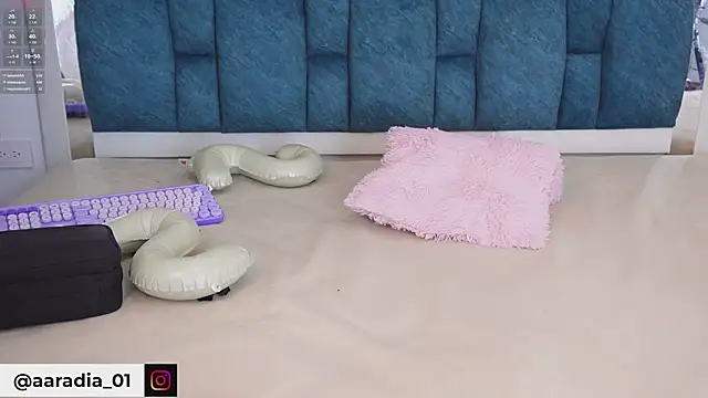 Anais_aradia live cam profile