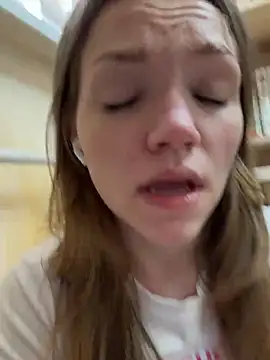 StreetSquirt's live cam