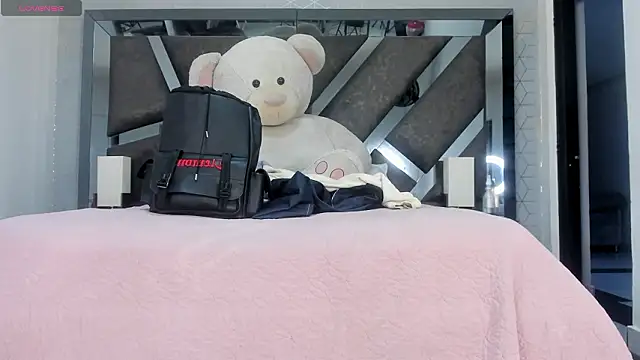 ElektraBomdans's live cam