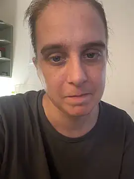 Webcam Model (Chantalee)  is live.Free join now!