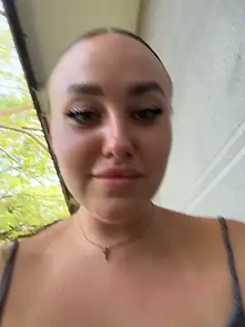 kirasunshine (F young) - lick nipples