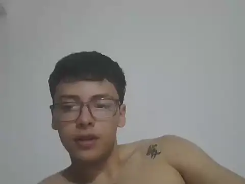 jossmacsi (M twink) - Hola bebés… me ayudan? 🔥😍