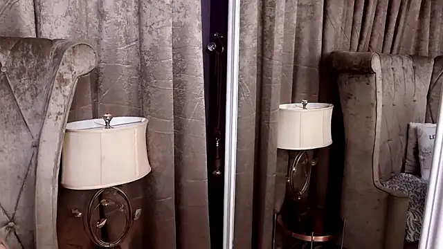 BustyGizelle live sex cam