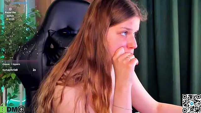 crispy_amber - Crispy_amber's free webcam - UK Sex Cams