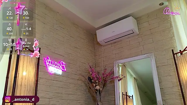 bella_posh - Bella_Posh's free webcam - UK Sex Cams