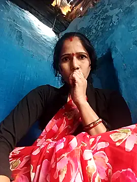 Webcam Model (Jooli_xx)  is live.Free join now!