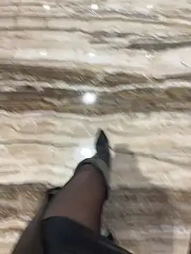 美女petoys在线直播