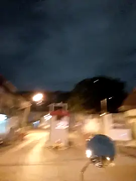 squarishsoak (M young) - Mostrar verga en el trabajo