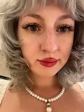 ronniekiss (F young) - take off panties