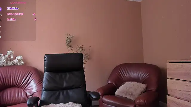 KaylaLaine live sex cam