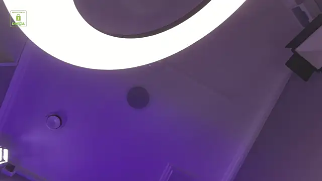 GiselleParton webcam