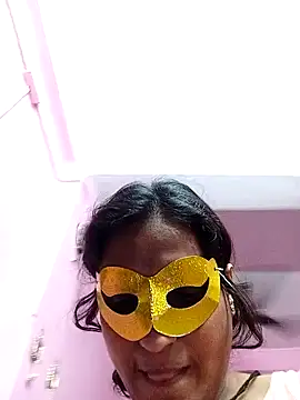 Webcam Model (Gullapi)  is live.Free join now!