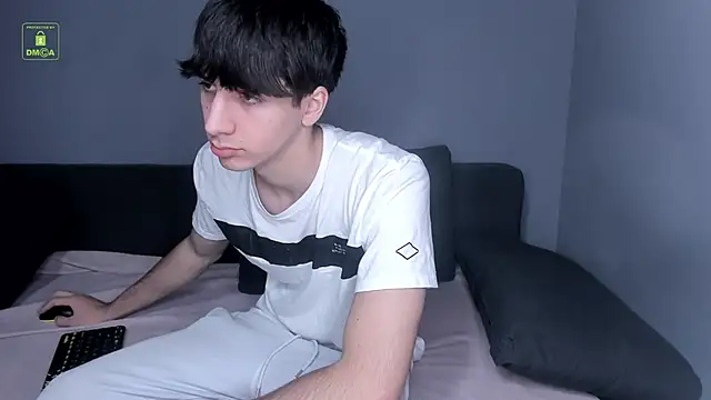 quentin_blake (M twink) - get naked