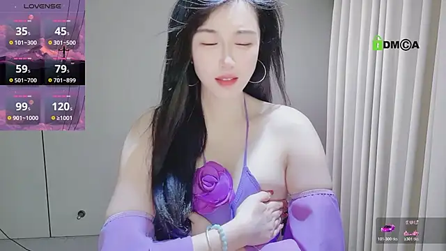 美女YunShan-33在线直播