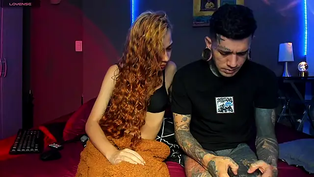 cleoo_jhonny - Cleoo_jhonny's free webcam - UK Sex Cams