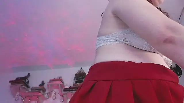 eve_blue77 (F milf) - 😈No Top and play with my tits