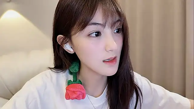 美女LH7在线直播