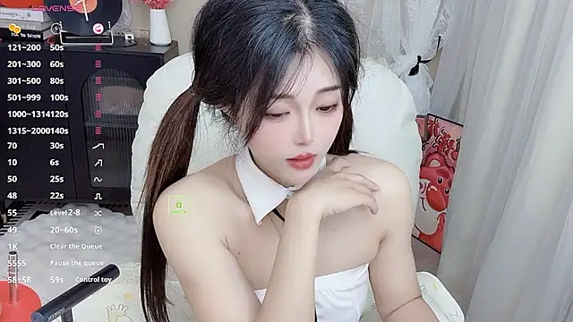 美女CeeKie在线直播