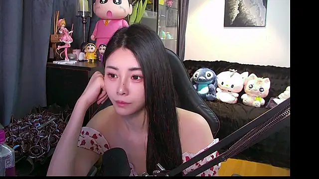 美女XiaoYuBao-在线直播