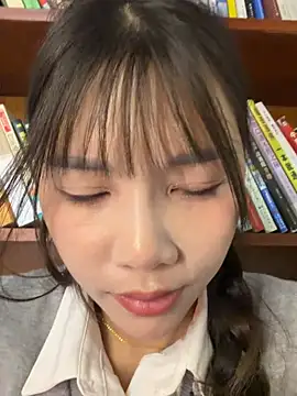 fire-18 (F young) - 学姐为了奖学金  出卖身体 图书馆搞刺激