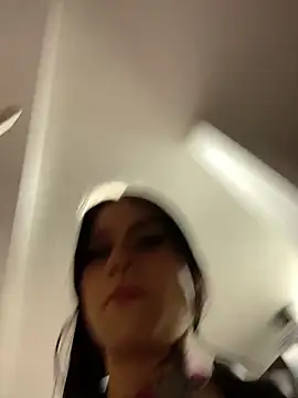 Webcam Model (Veronicaa_lodge1)  is live.Free join now!