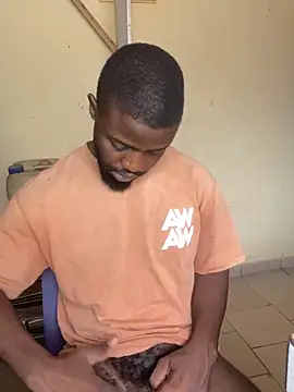 vannycov (M young) - Please help me rent an apartment