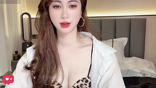 美女wuyueaini在线直播