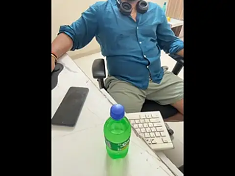 flirtyxboy - FlirtyxBoy's free webcam - UK Sex Cams