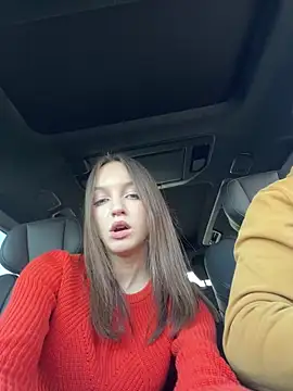 candysurprise19 (F young) - bare boobs