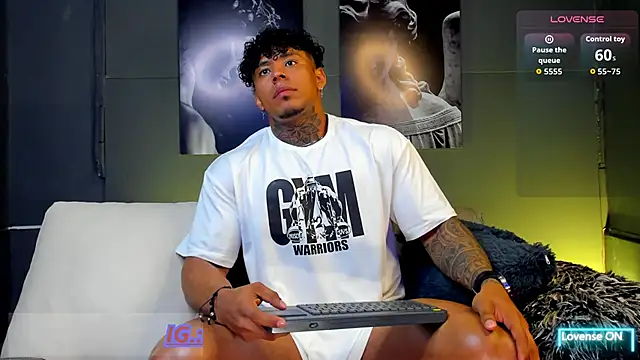 bradley_smith - Bradley_smith's free webcam - UK Sex Cams