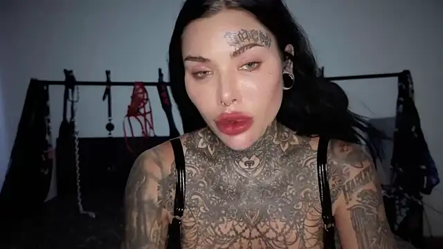 darkinkedbabe - Darkinkedbabe's free webcam - UK Sex Cams