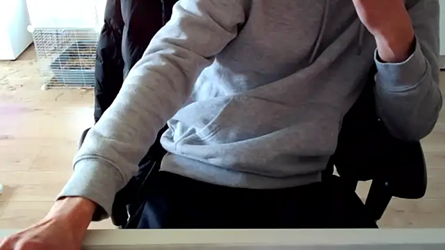 elviko11 - ElViko11's free webcam - UK Sex Cams