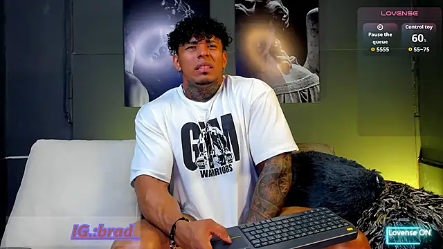 bradley_smith live sex cam