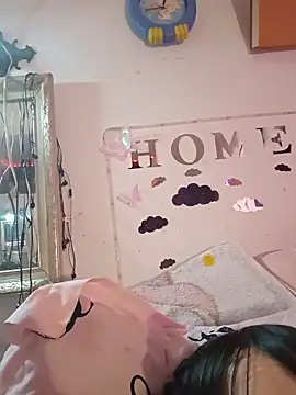 Webcam Model (pinklajokr)  is live.Free join now!