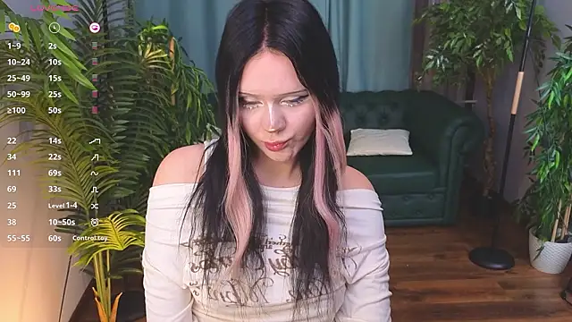 kittenlolla (F teen) - flash tits