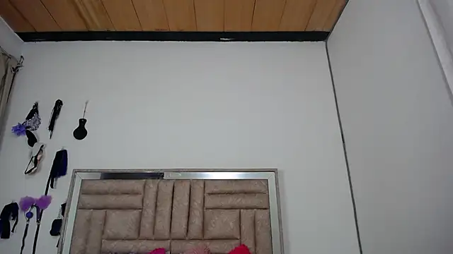 bombom_lux - Bombom_Lux's free webcam