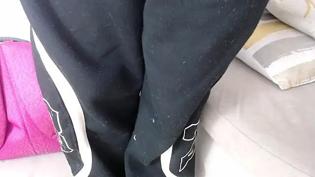 carolineaikos - CarolineAikos's free webcam - UK Sex Cams