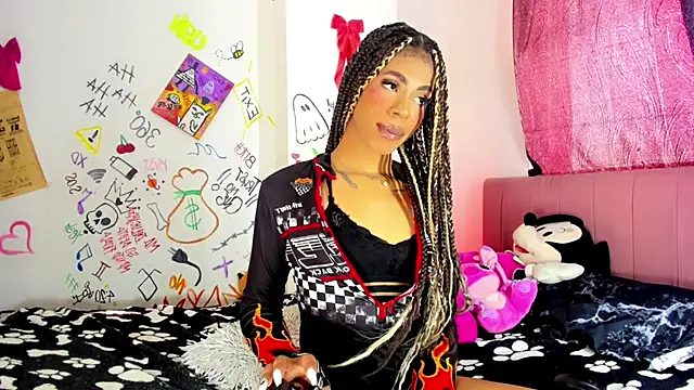 bloom444 - Bloom444's free webcam - UK Sex Cams