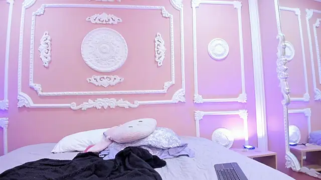 kylie_gomez (F young) - SPANK IN ASS RED ASS