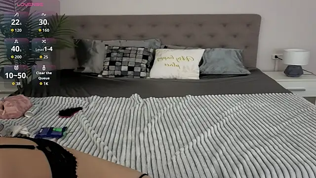 alinaliii - AlinaLiii's free webcam - UK Sex Cams