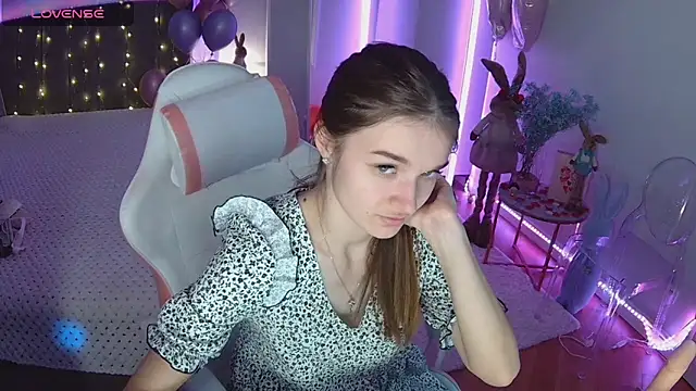 ann_wood (F young) - Breast play