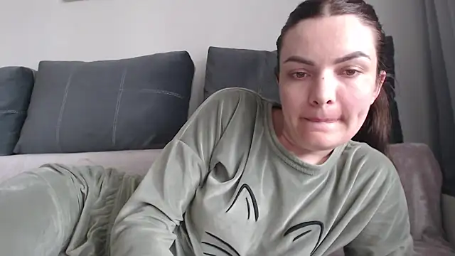 _justmehere_ - _JustmeHere_'s free webcam - UK Sex Cams