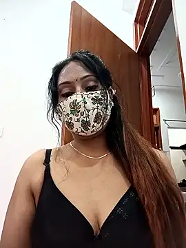 Webcam Model (Your-Sasha7)  is live.Free join now!